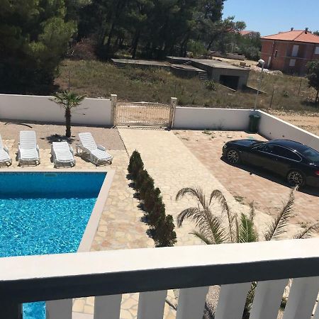 Villa Santa Barbara فرسي المظهر الخارجي الصورة